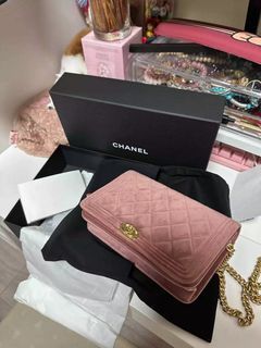 Chanel boy WOC 99