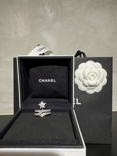 Chanel ÉTOILE FILANTE RING